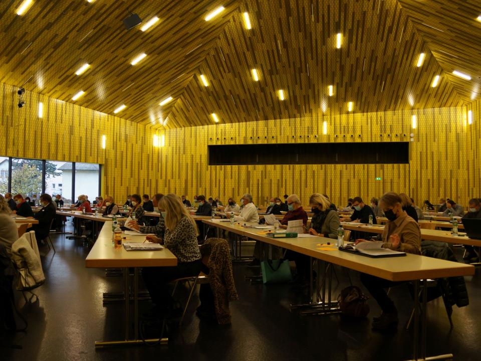 Die Synodalen hatten das Budget 2022 und die Festlegung des Zentralsteuerfuss 2022 zu beschliessen.