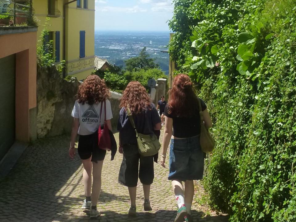 Durch die Gassen von Brunate