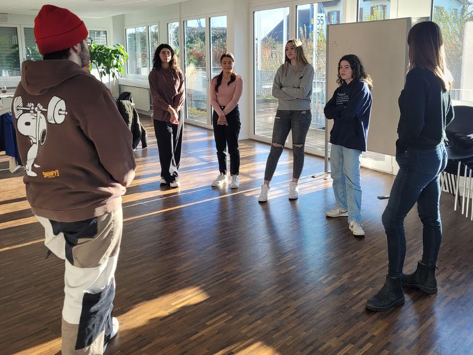 Gruppe in Diskussion