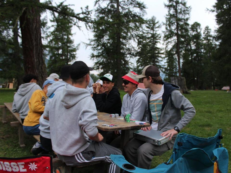Tischspiele im Zeltlager