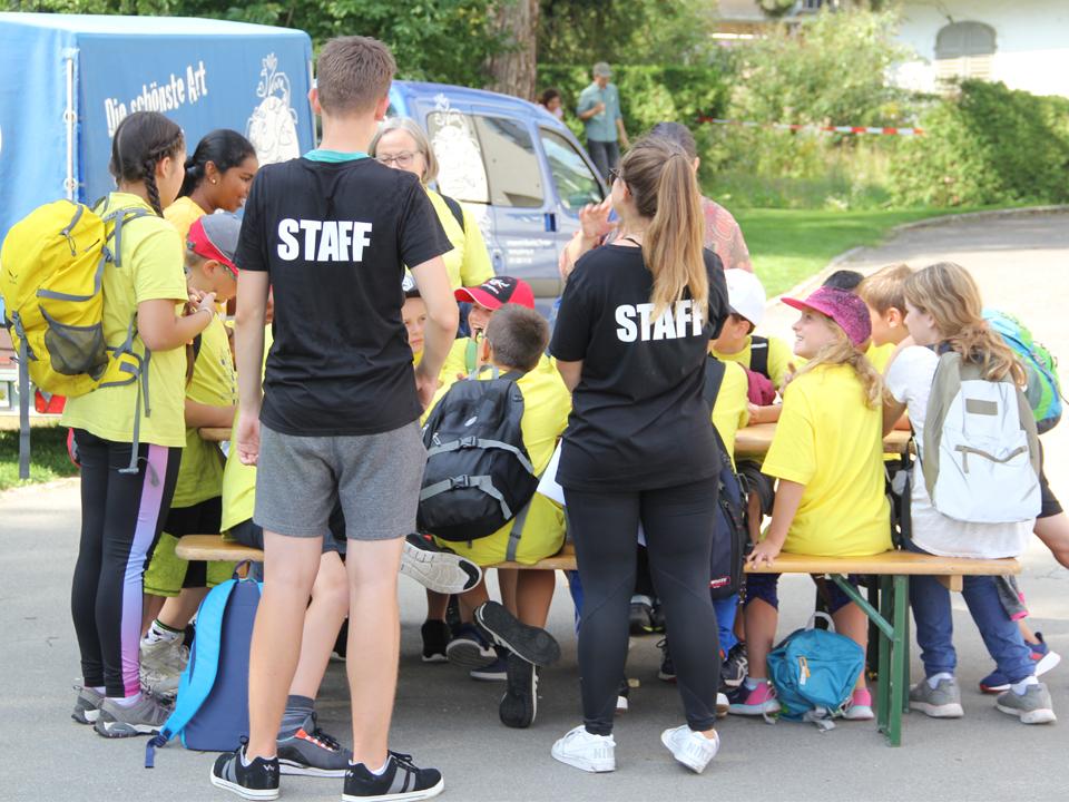 Minischar mit STAFF im Gespräch