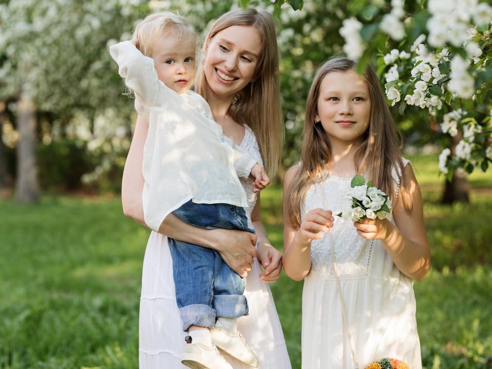 Mutter mit Kindern