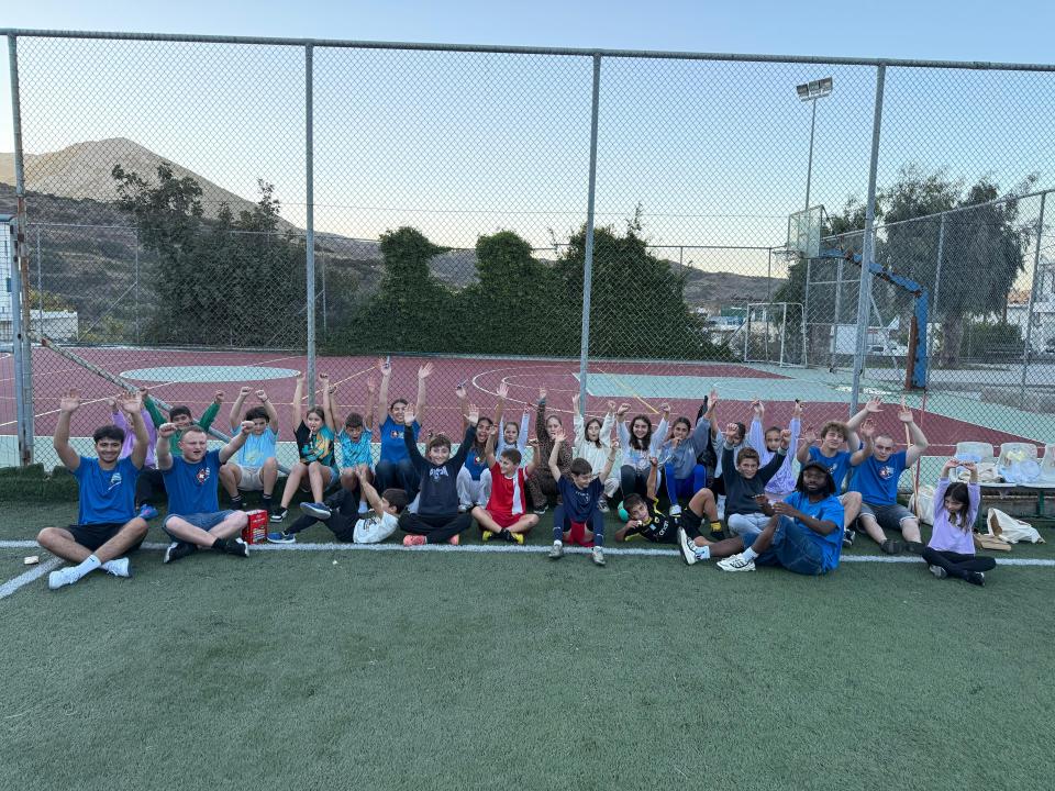 Spielnachmittag mit Kindern der Insel und dem gespendeten Spielmaterial