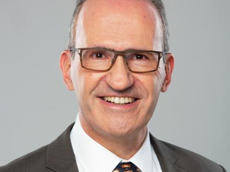 Abstimmung über die neue Kirchenverfassung