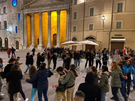 Tanzen auf der Piazza