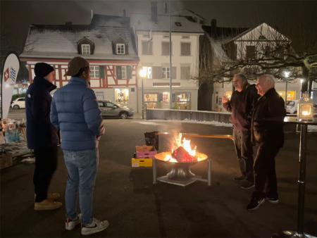 Feuer an Glühweinbar