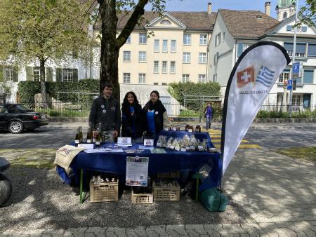 Swiss for Greece am Wochenmarkt Frauenfeld