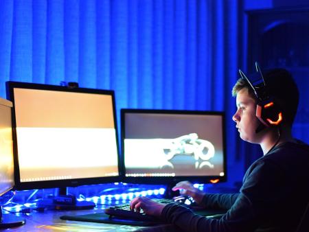 Sexualisierte Gewalt gegen Kinder und Jugendliche im digitalen Raum
