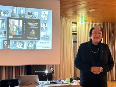 «Bei uns war alles ganz normal» - Autorenlesung mit Ruth Frenk