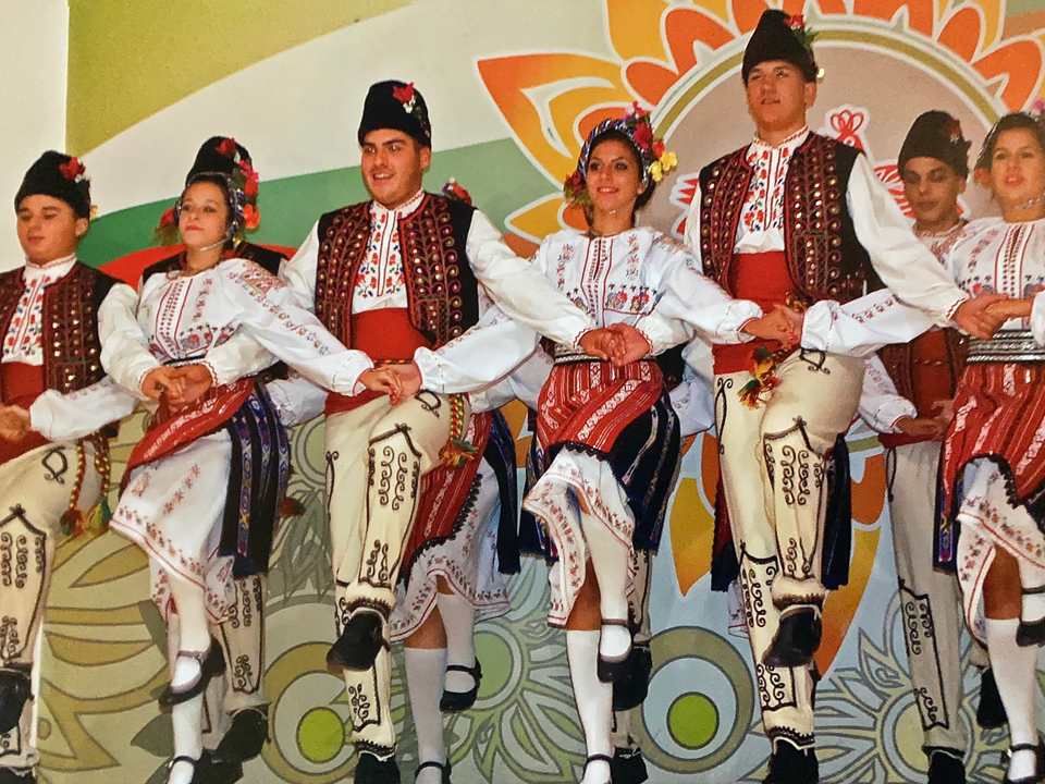 Bulgarien, enge Tanzfassung, starke Verbundenheit